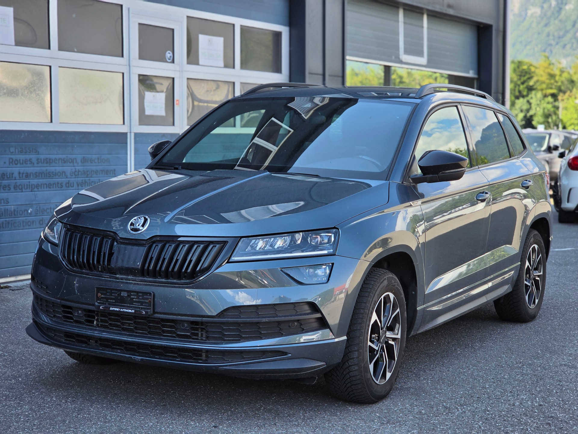 SKODA Karoq 2.0 TSI SportLine 4x4 DSG-image-2