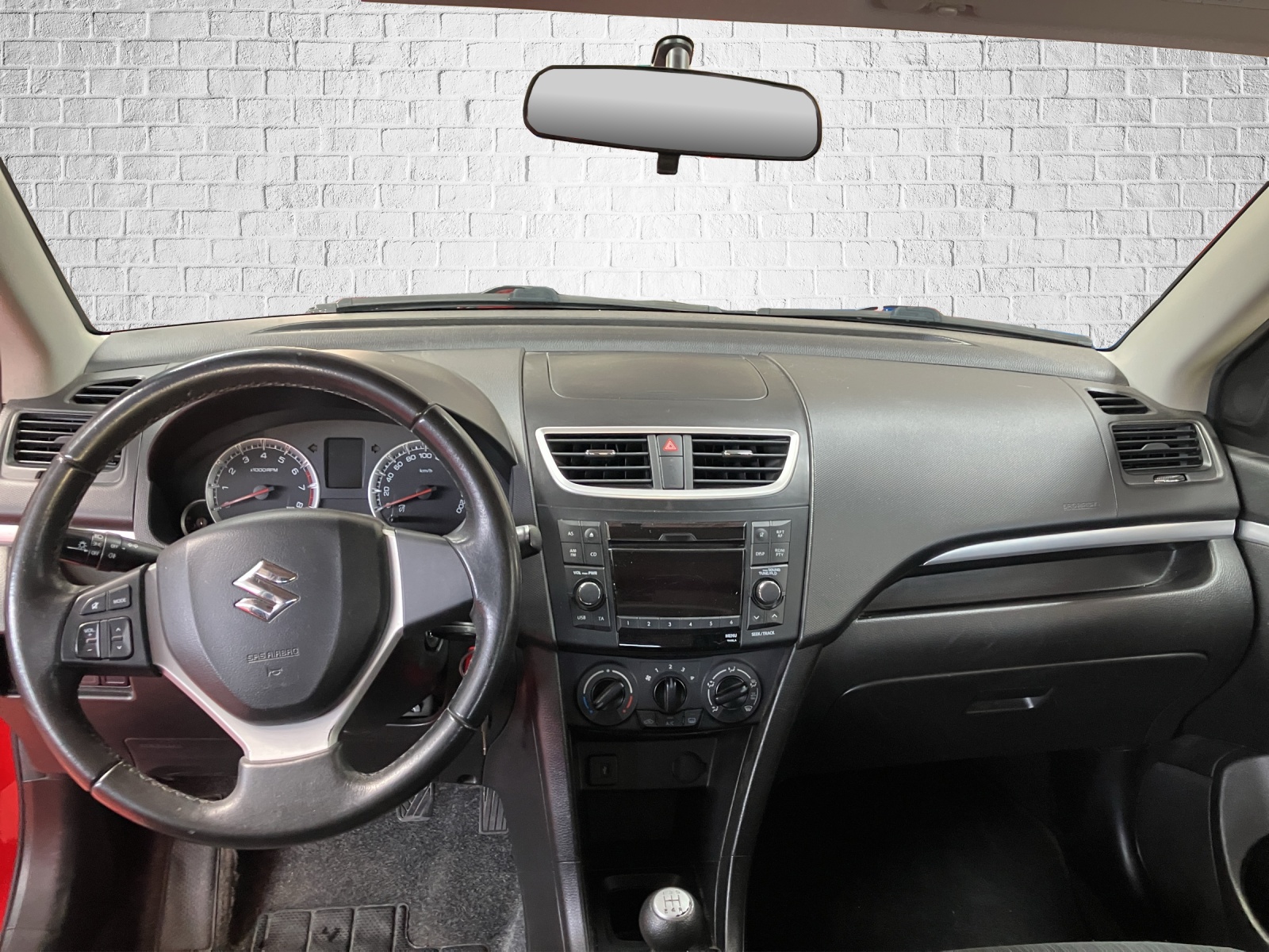 SUZUKI SWIFT-image-11