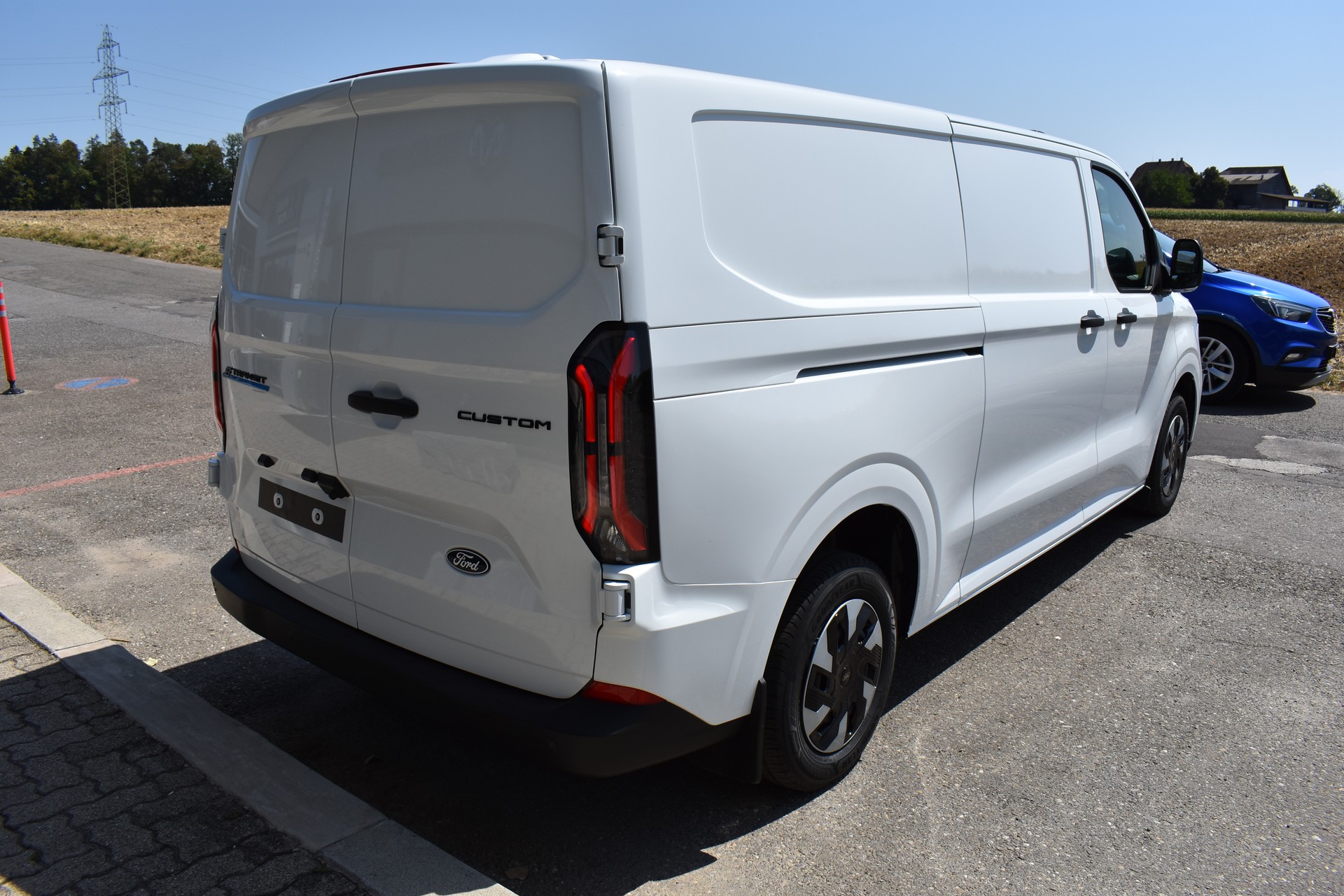 FORD E-Transit C Van 320 L2 Trend 71kWh-image-6