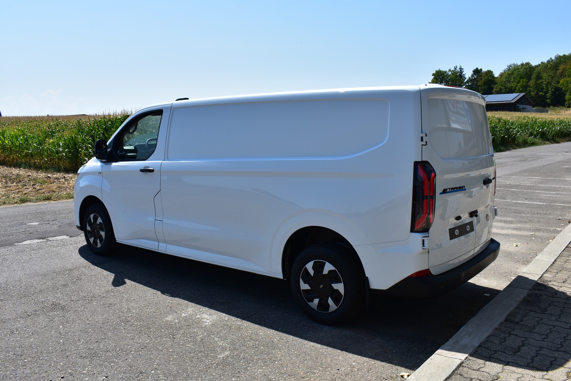 FORD E-Transit C Van 320 L2 Trend 71kWh-image-4