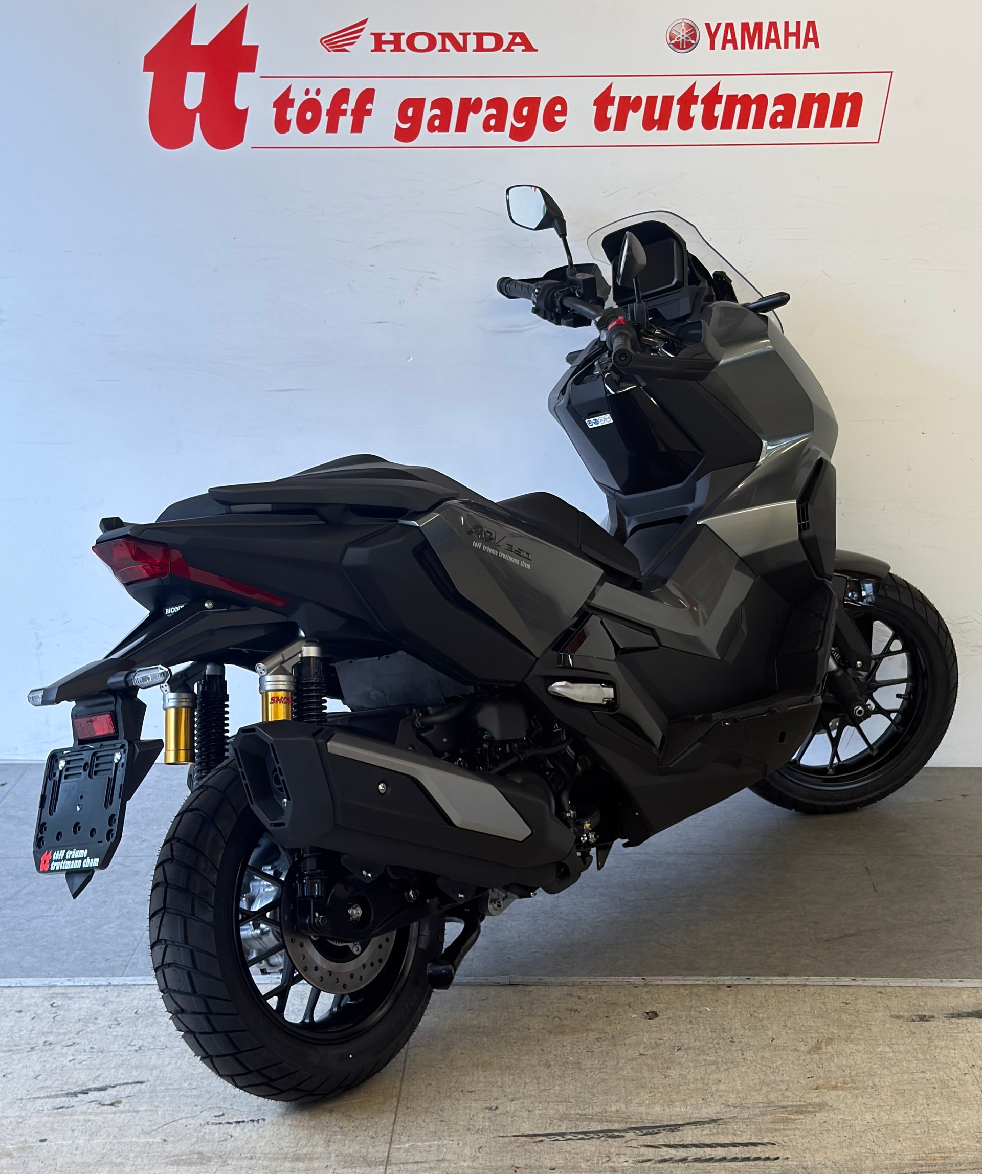 HONDA ADV 350-showroom-element-3