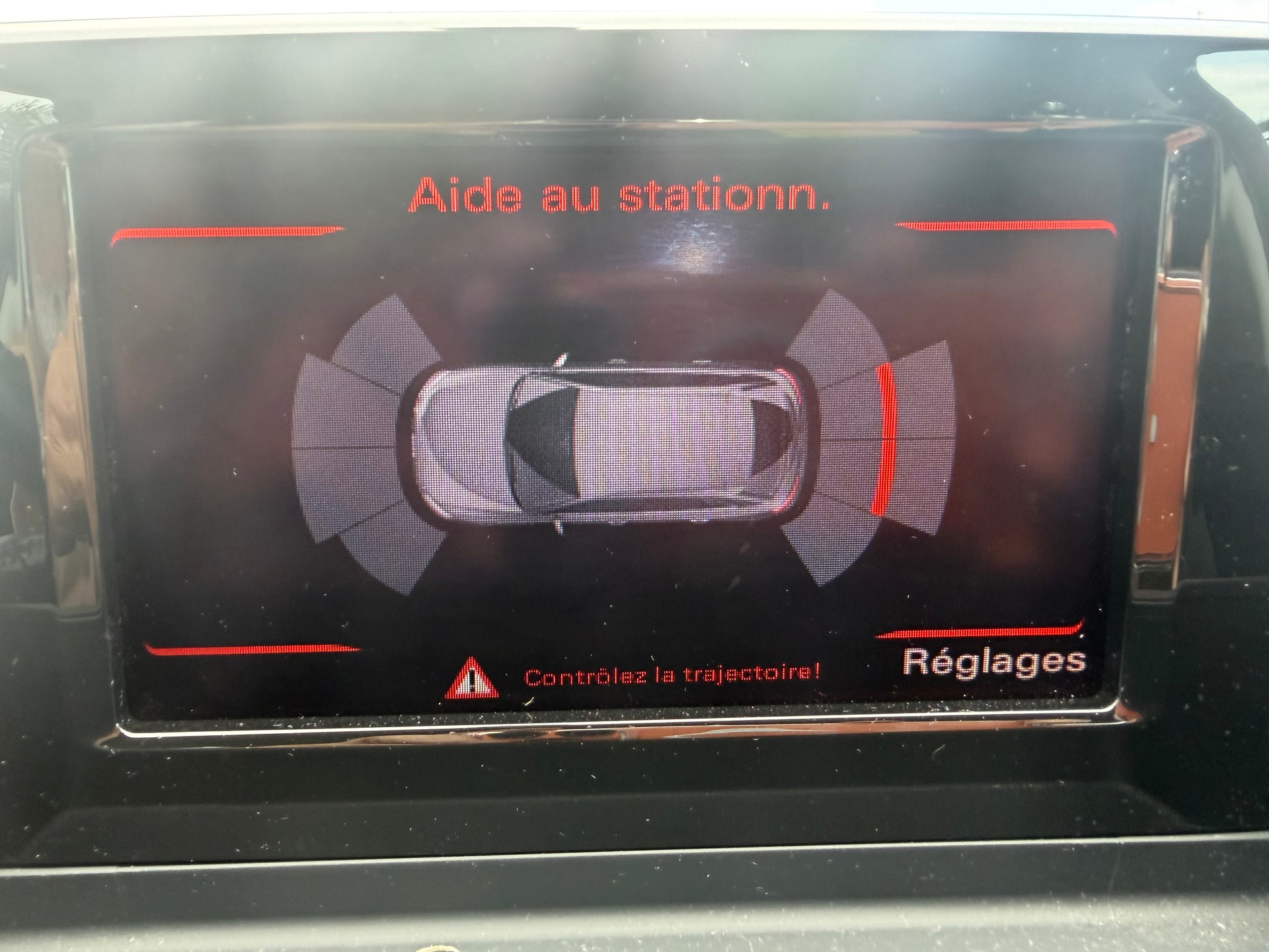 AUDI Q3 2.0 TFSI quattro-image-10