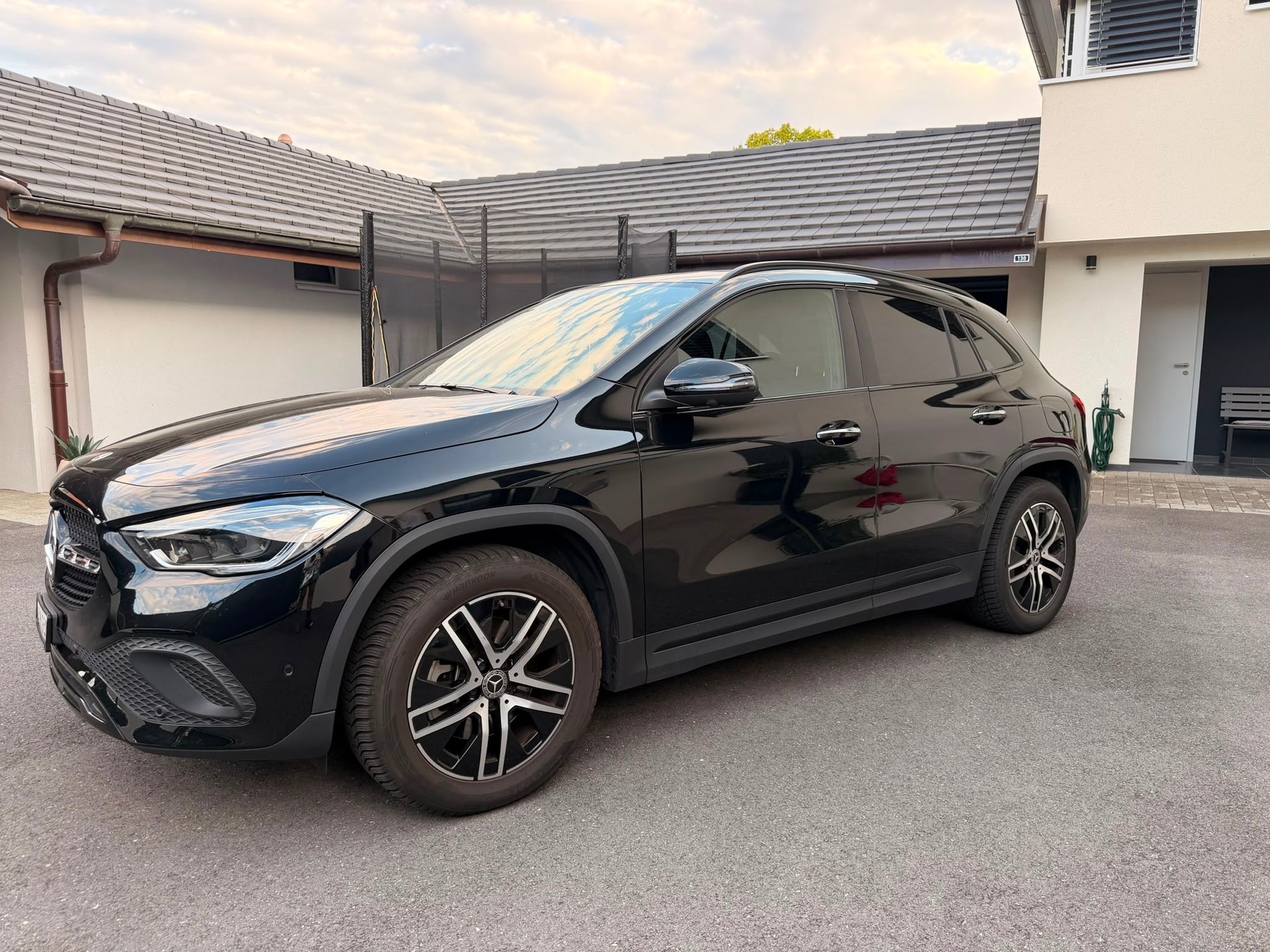 MERCEDES-BENZ GLA 250 Progressive-image-0