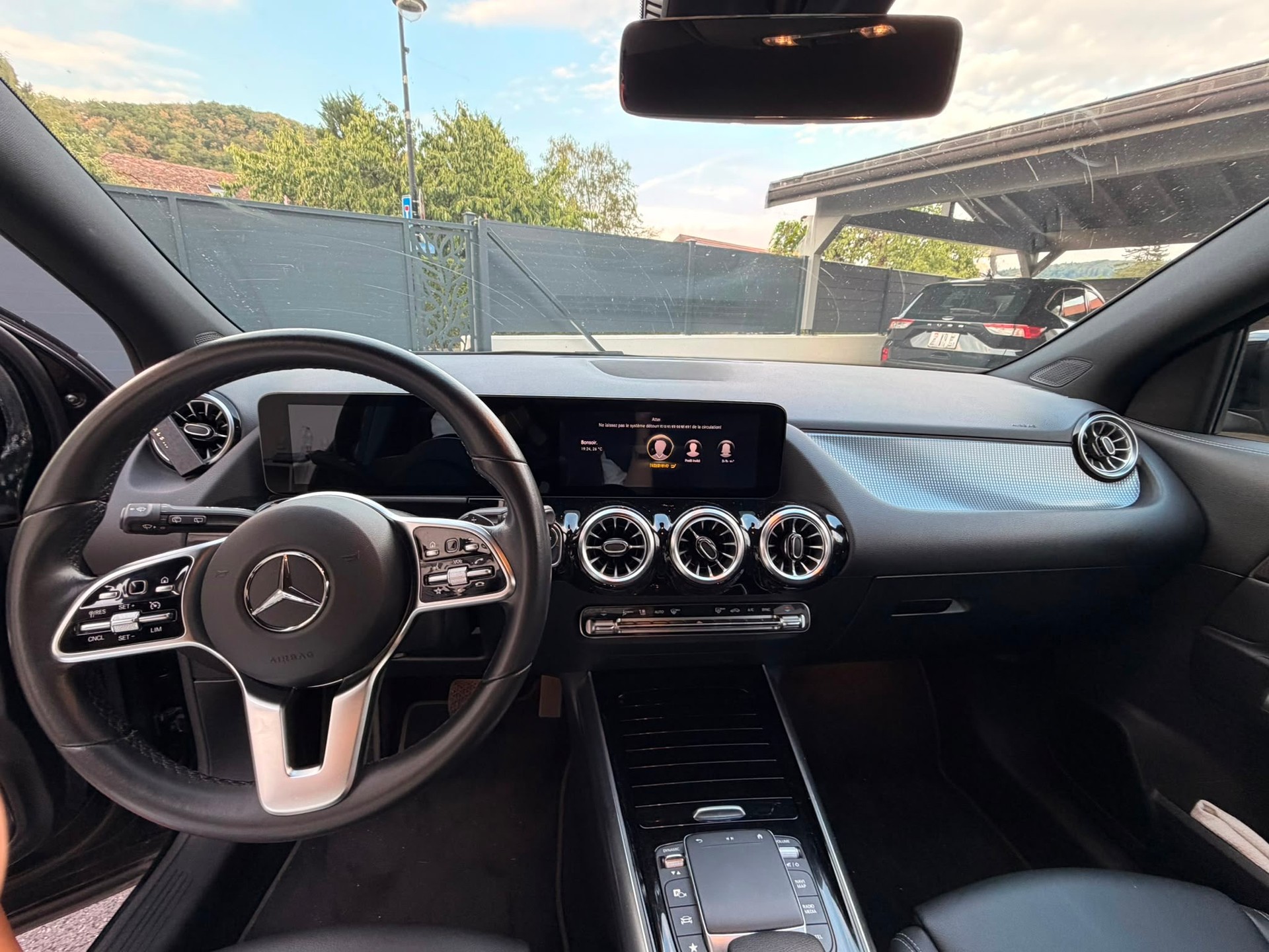 MERCEDES-BENZ GLA 250 Progressive-image-2