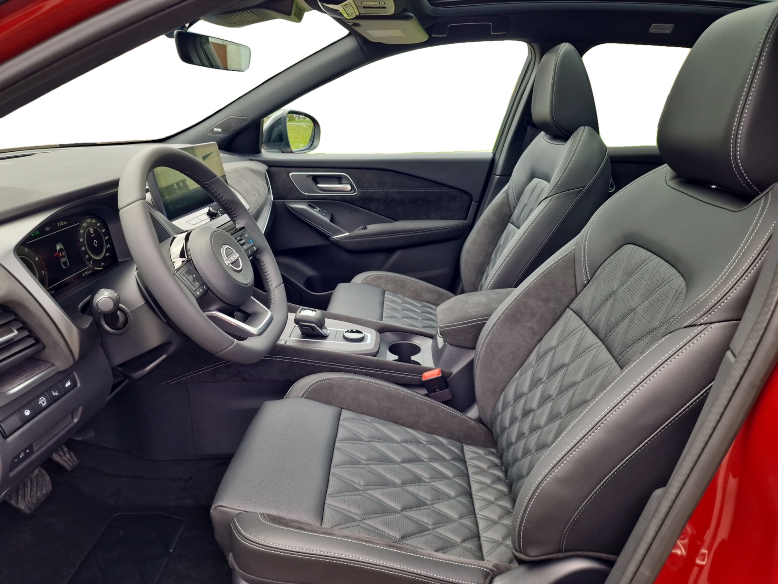 NISSAN Qashqai 1.3 DIG-T MHEV Tekna+ 4x4 Panorama-image-10