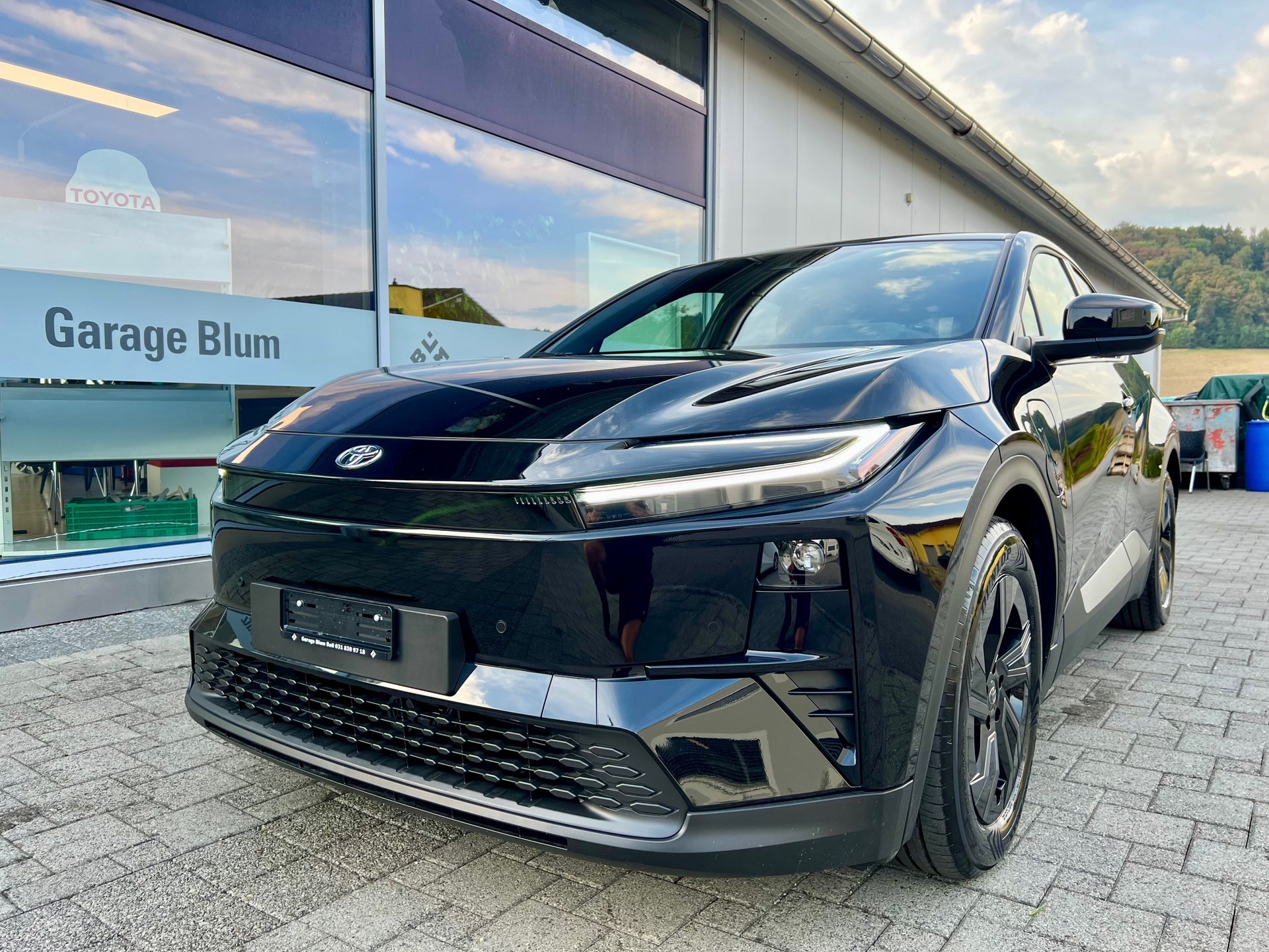 TOYOTA C-HR+ 77 kWh ICON FWD-image-1