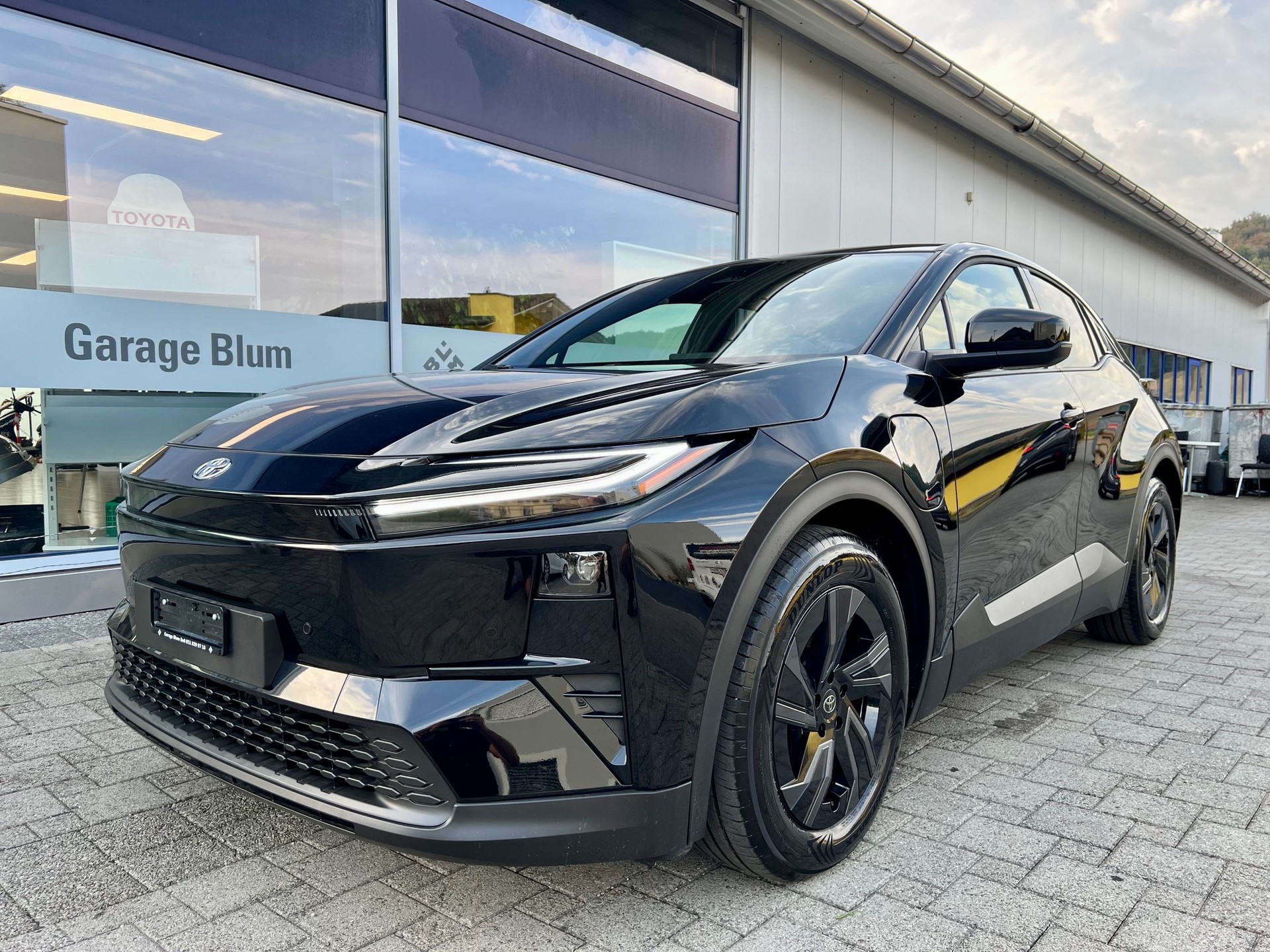 TOYOTA C-HR+ 77 kWh ICON FWD-image-0