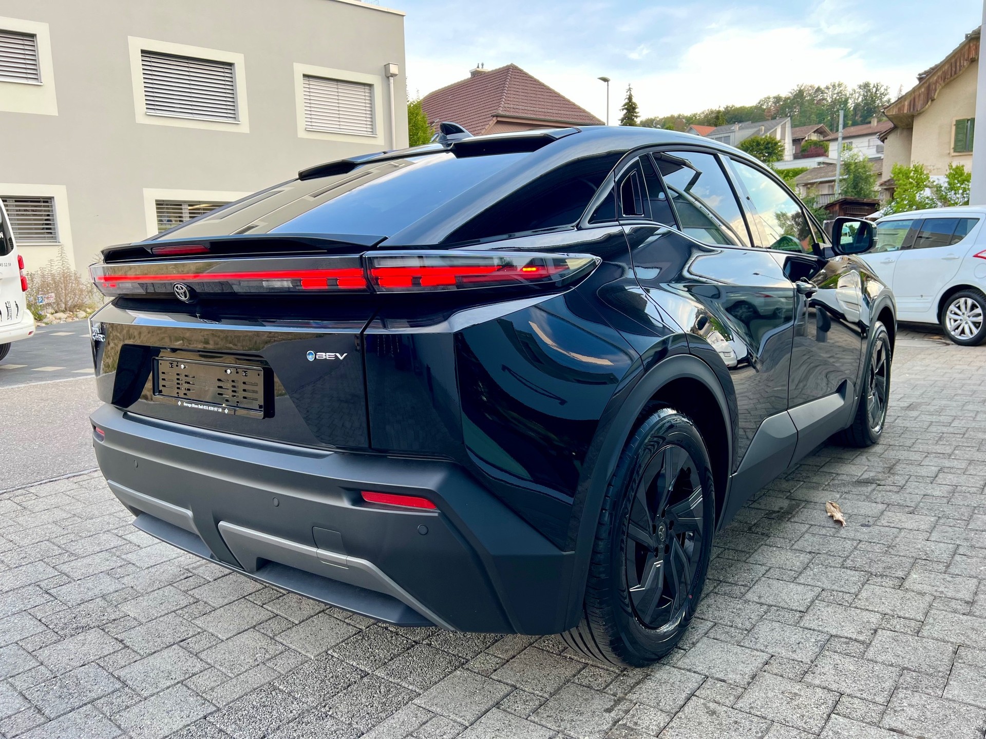TOYOTA C-HR+ 77 kWh ICON FWD-image-7