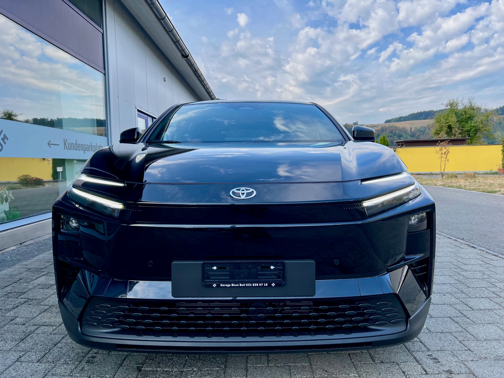 TOYOTA C-HR+ 77 kWh ICON FWD-image-2