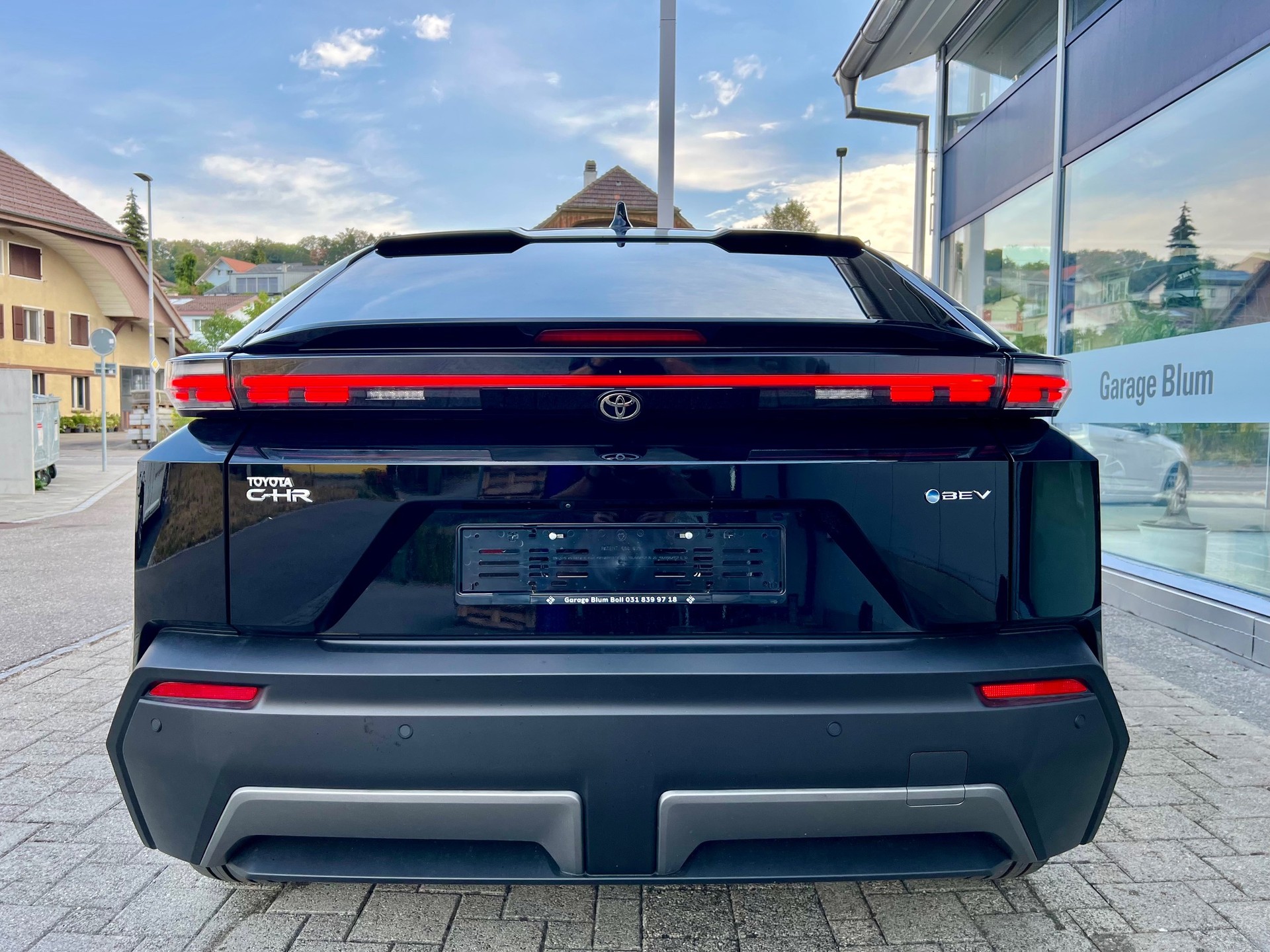 TOYOTA C-HR+ 77 kWh ICON FWD-image-6