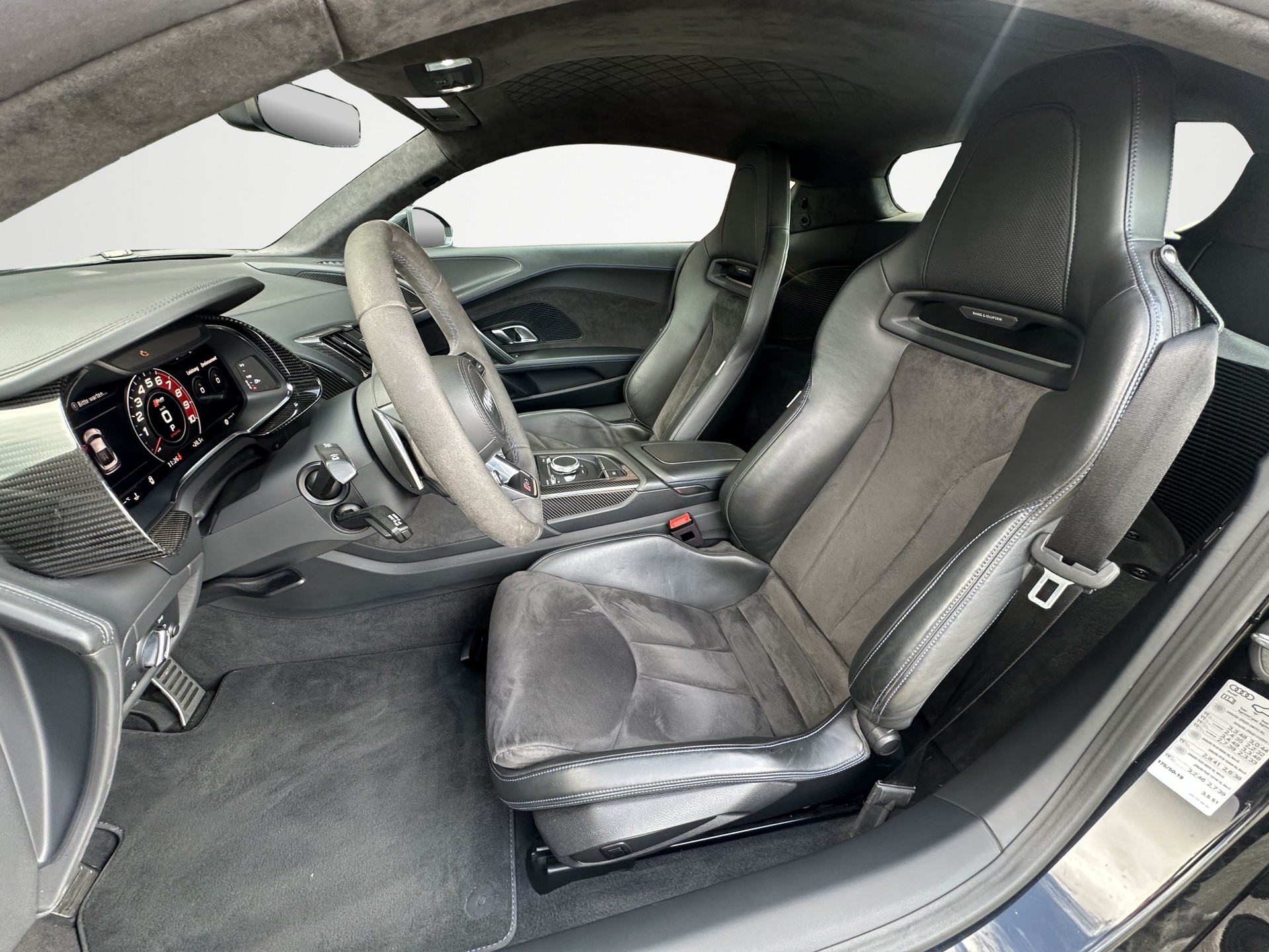 AUDI R8 Coupé performance S-Tronic-image-8