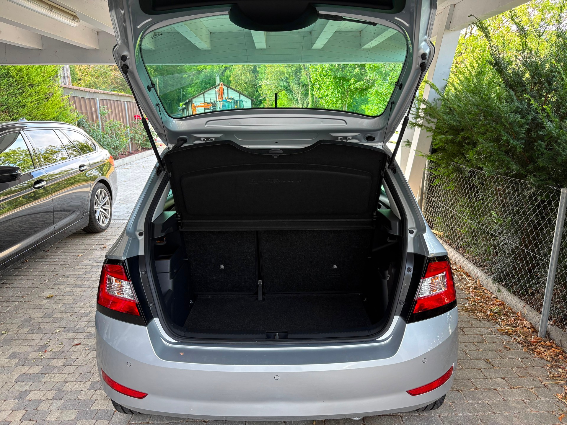 SKODA 1.0 MPI Ambition-image-8