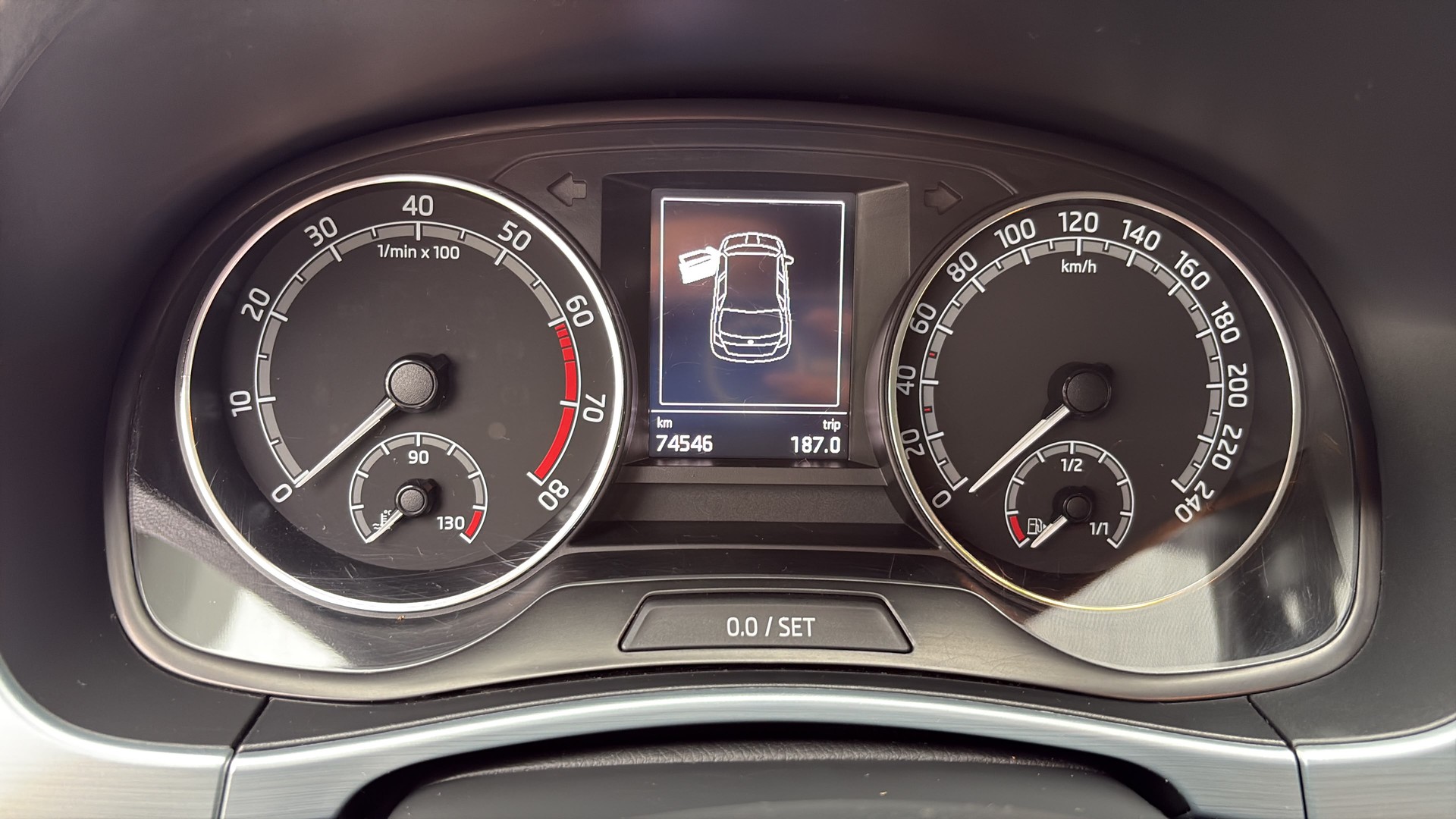 SKODA 1.0 MPI Ambition-image-9