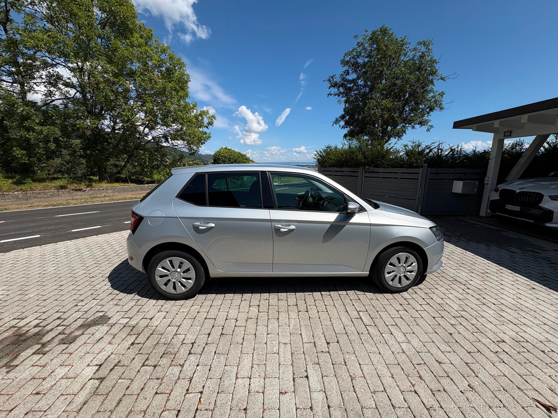 SKODA 1.0 MPI Ambition-image-4