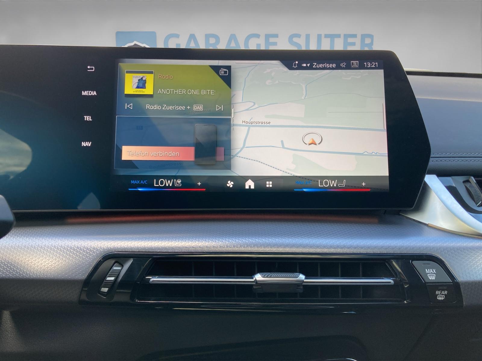 BMW X1 23i xDrive paddles-image-14