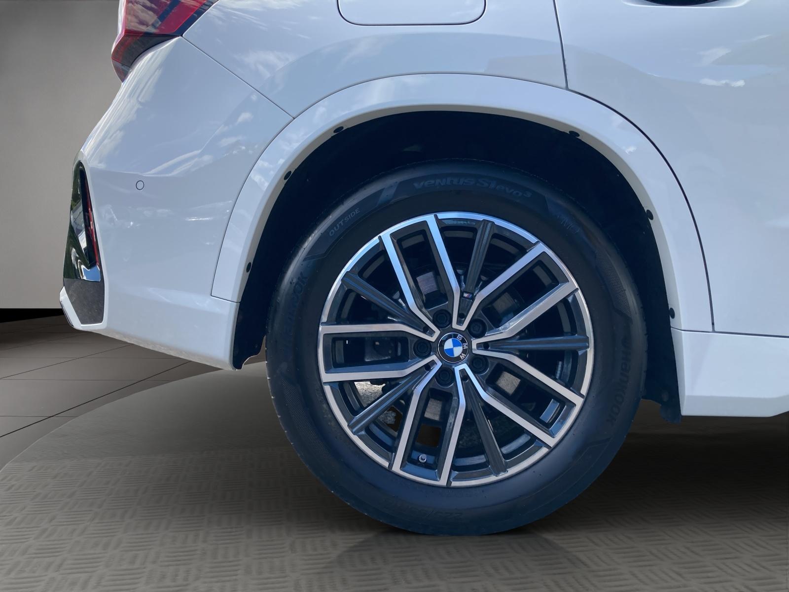 BMW X1 23i xDrive paddles-image-19