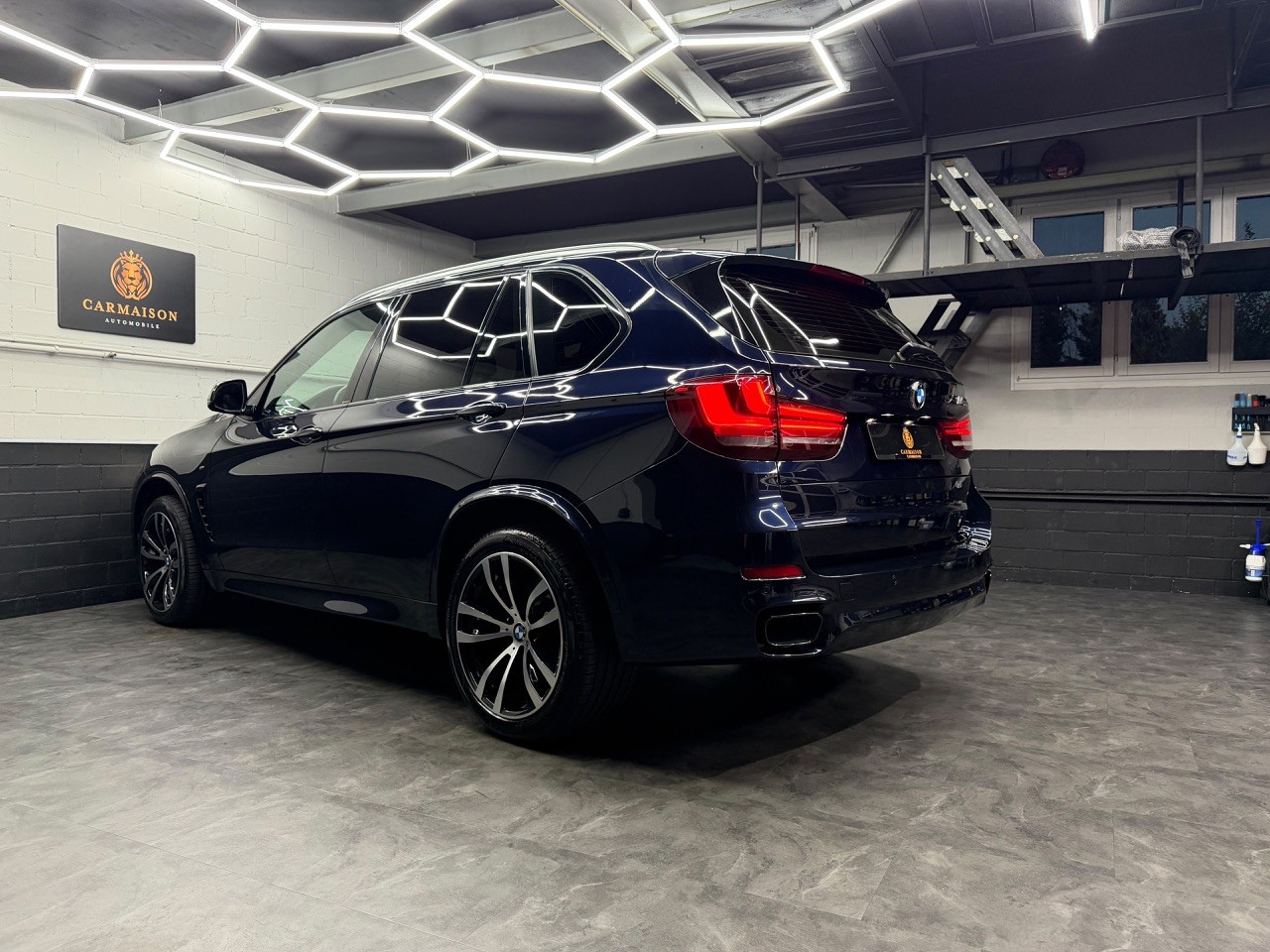 BMW X5 xDrive M50d Steptronic M-Paket | Panorama Dach | Harman/Kardon | Head-Up | 360° Kamera-image-7