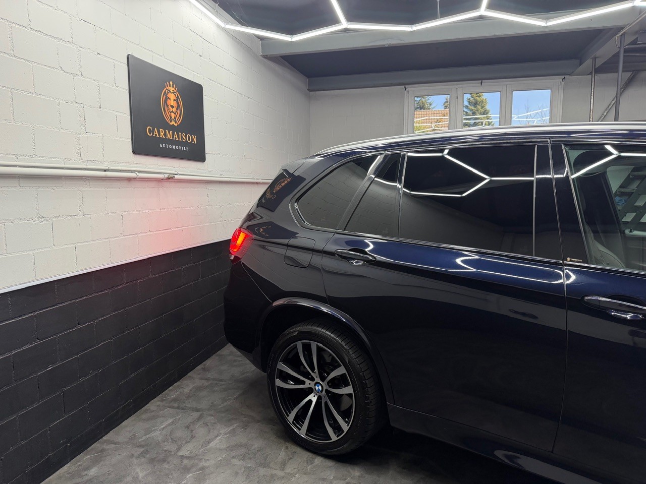 BMW X5 xDrive M50d Steptronic M-Paket | Panorama Dach | Harman/Kardon | Head-Up | 360° Kamera-image-5
