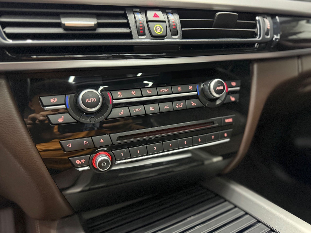 BMW X5 xDrive M50d Steptronic M-Paket | Panorama Dach | Harman/Kardon | Head-Up | 360° Kamera-image-19