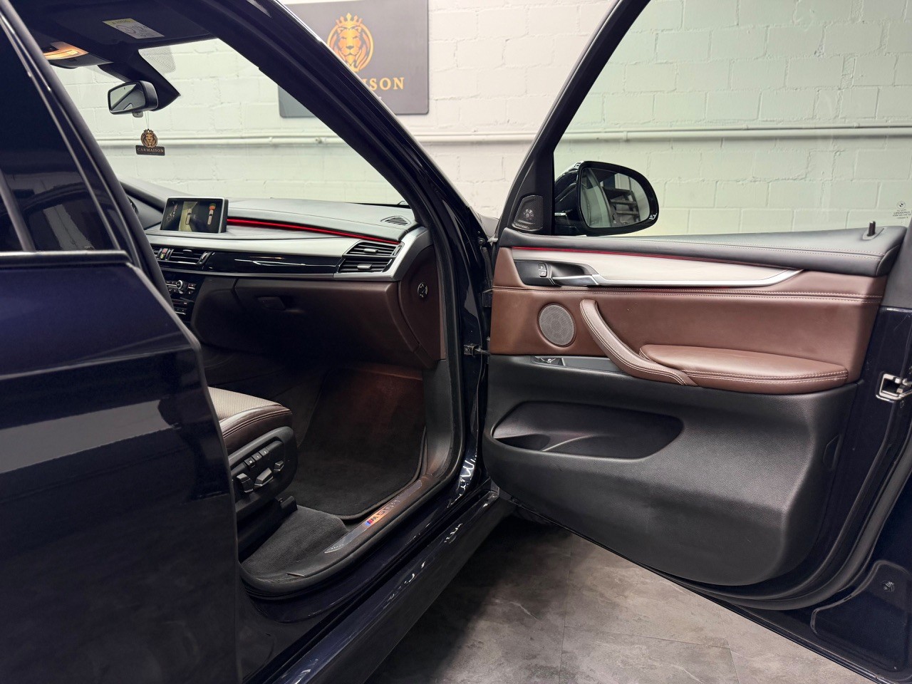BMW X5 xDrive M50d Steptronic M-Paket | Panorama Dach | Harman/Kardon | Head-Up | 360° Kamera-image-25