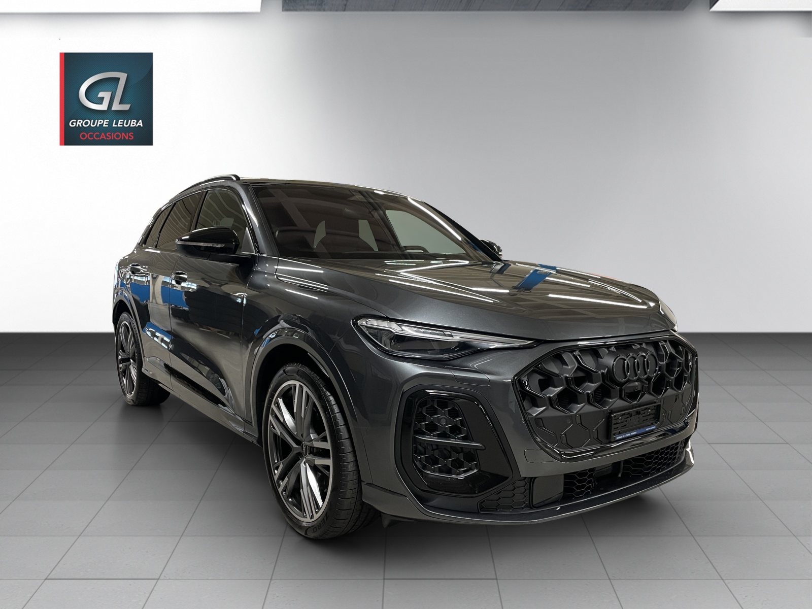 AUDI SQ5 TFSI quattro S-tronic-image-0