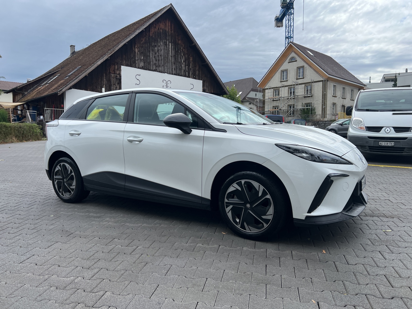 MG 4 EV 51kWh Standard-image-5