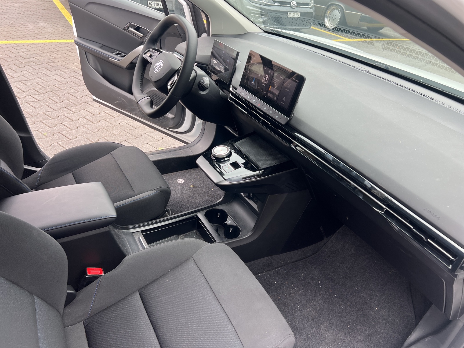 MG 4 EV 51kWh Standard-image-10