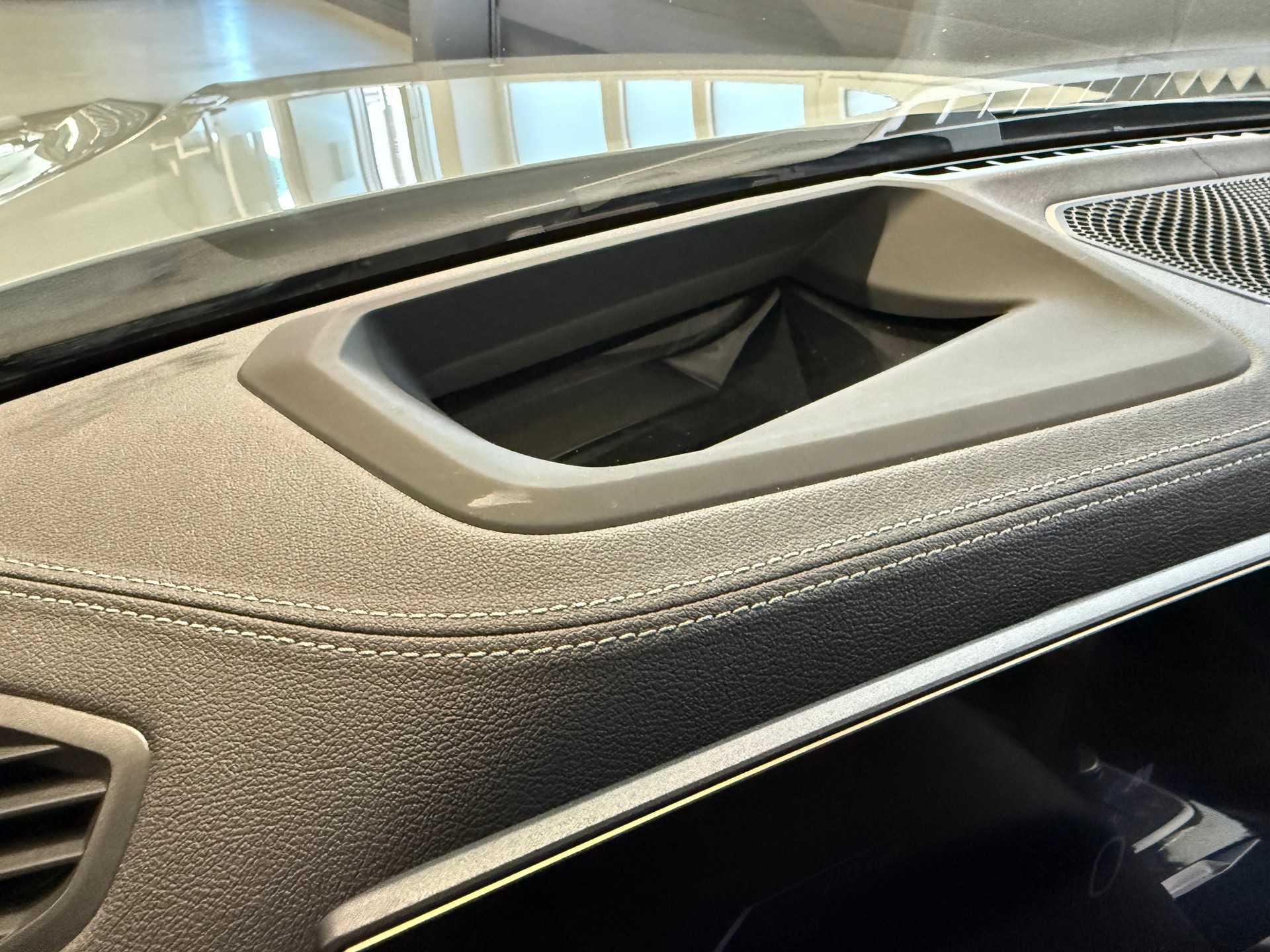 BMW i4 M50-image-10