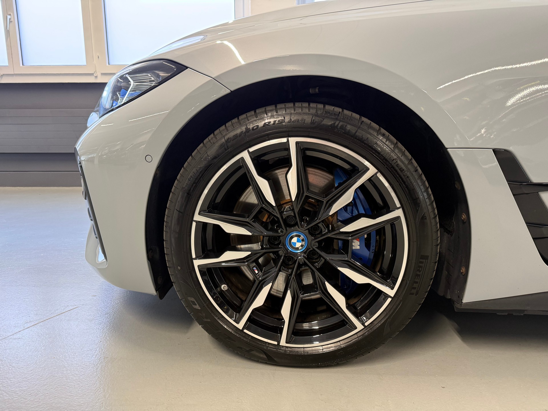 BMW i4 M50-image-19