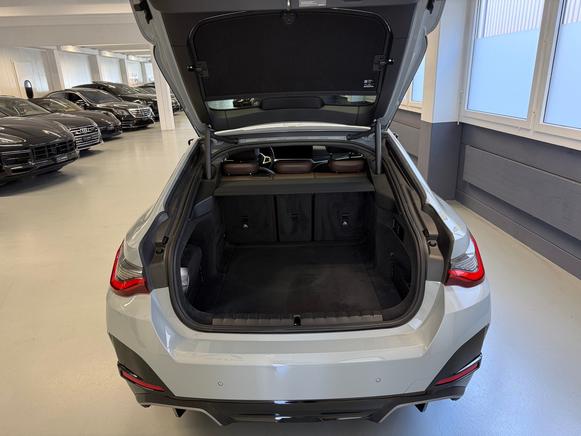BMW i4 M50-image-5