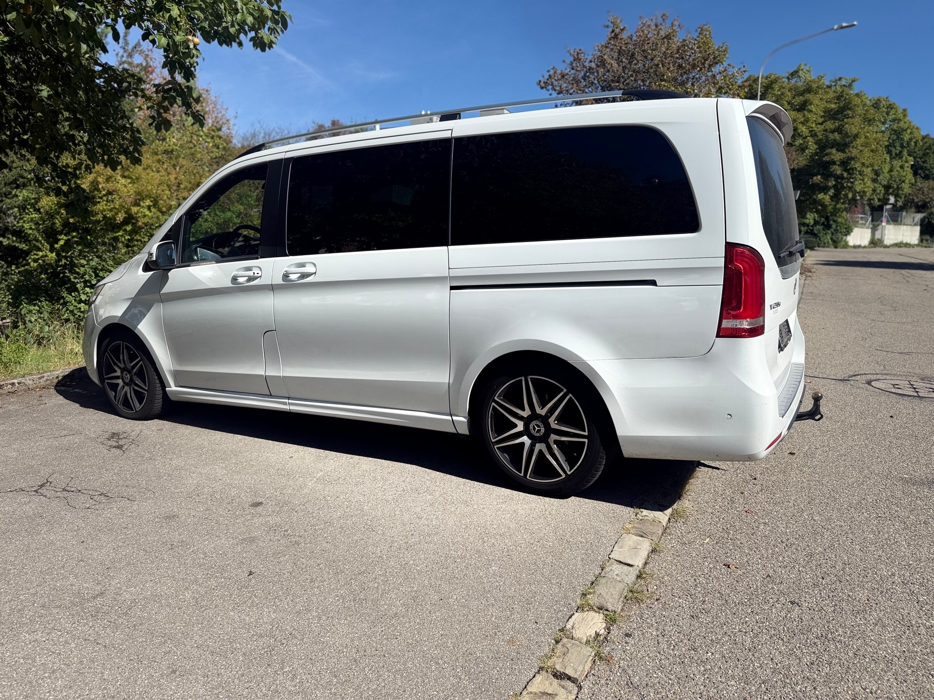 MERCEDES-BENZ V 250 d lang Avantgarde 9G-Tronic-image-7