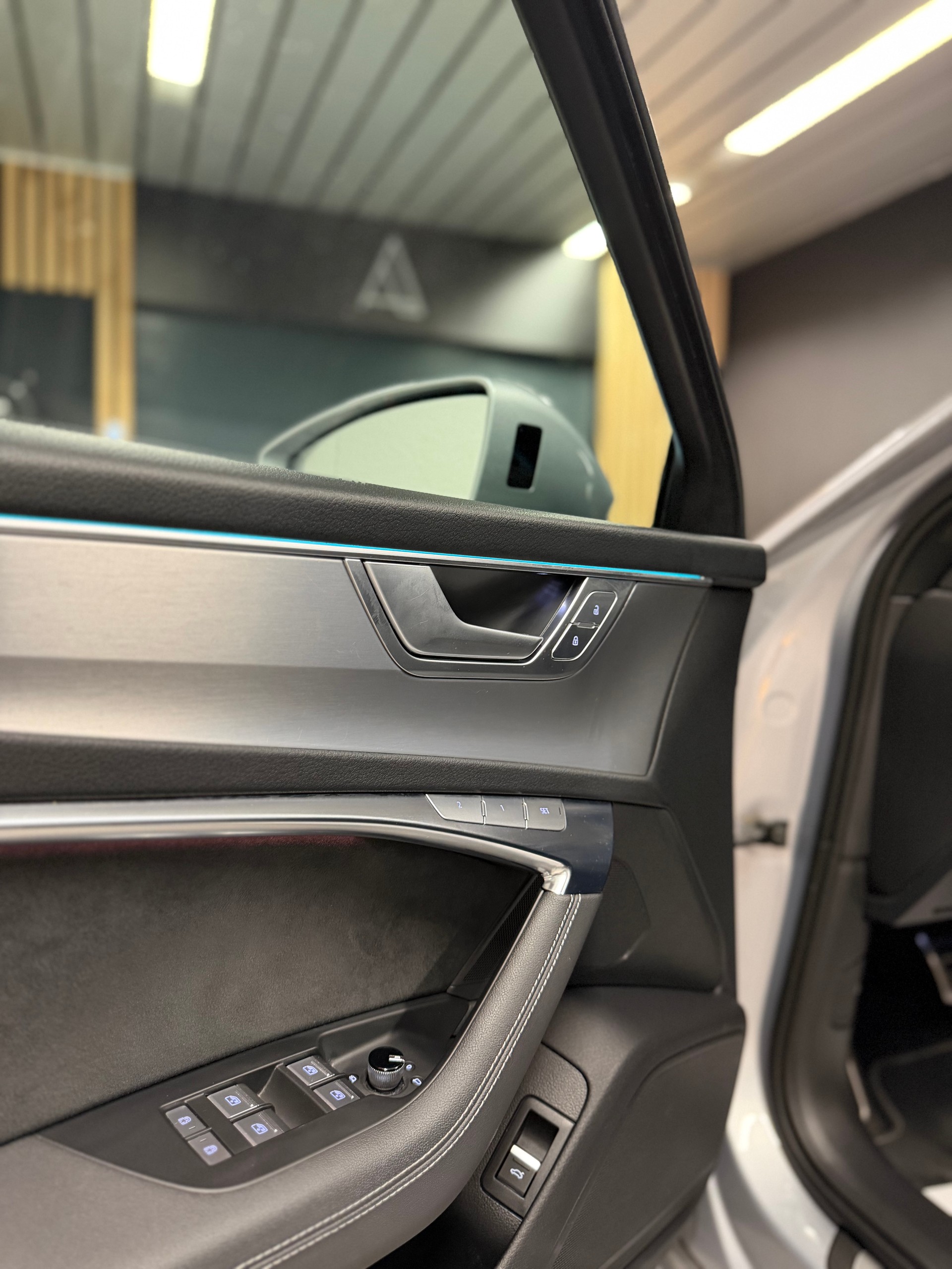 AUDI A6 Avant 50 TDI Sport quattro tiptronic-image-20