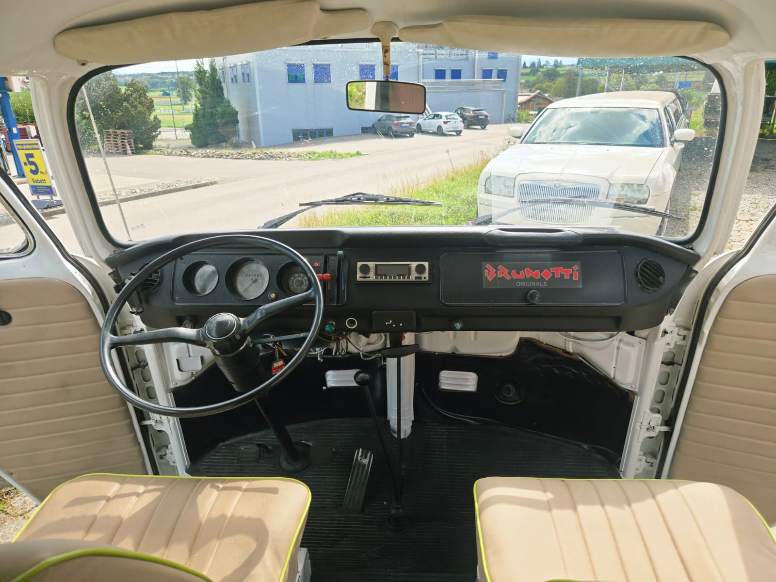 VW VW T2b 1975 Camper mit Aufstelldach-image-4