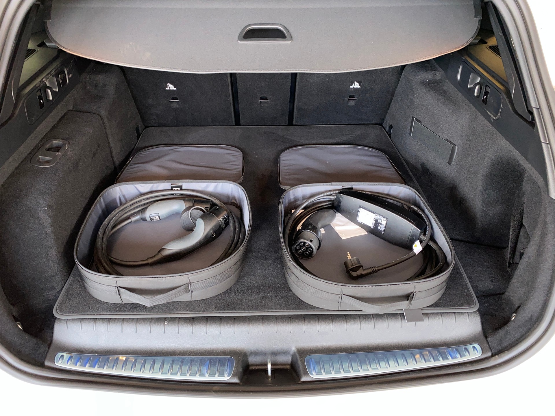 MERCEDES-BENZ C 300de T 4Matic AMG LINE-image-31