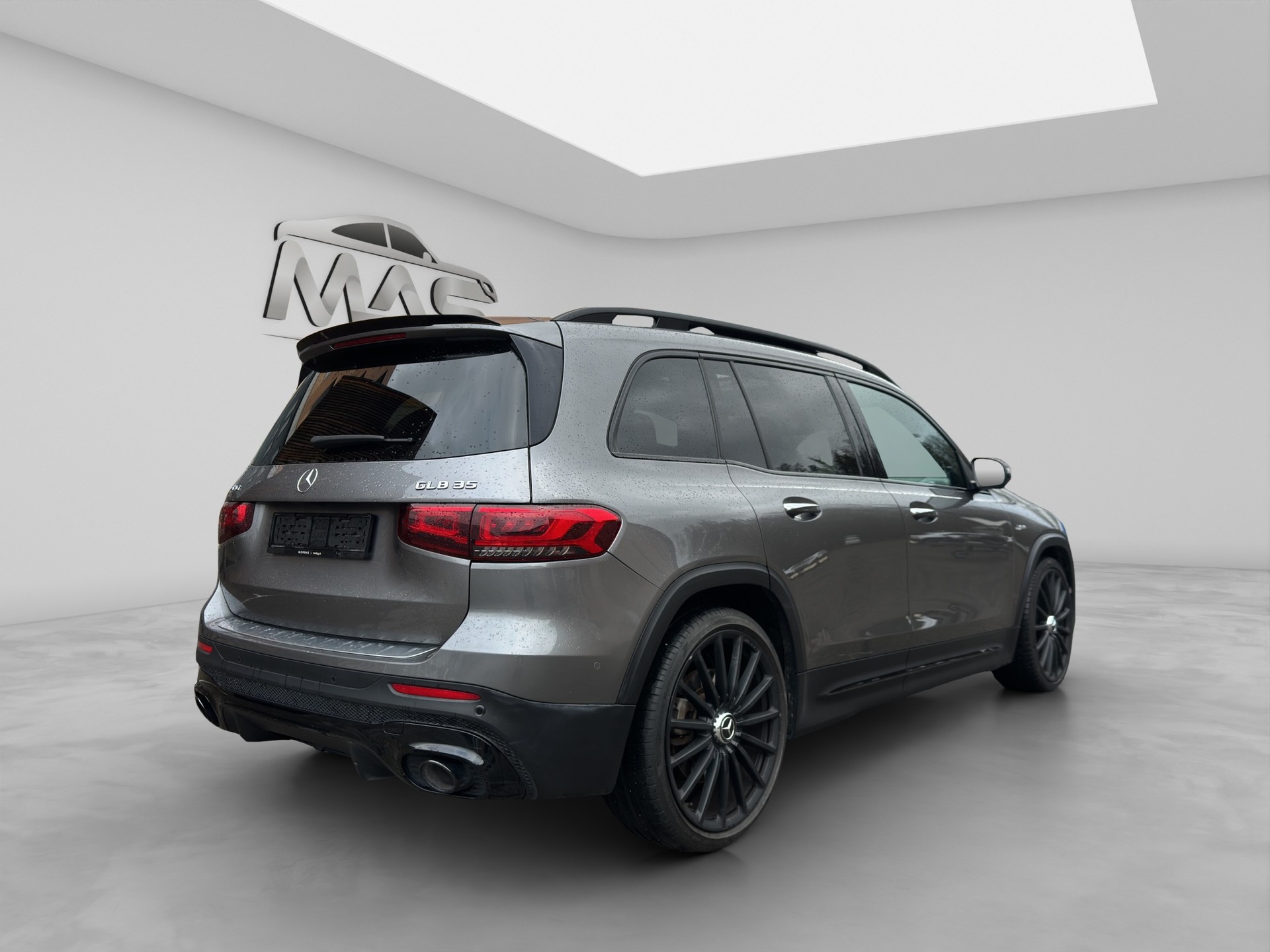 MERCEDES-BENZ GLB 35 AMG 4Matic 8G-Tronic-image-5