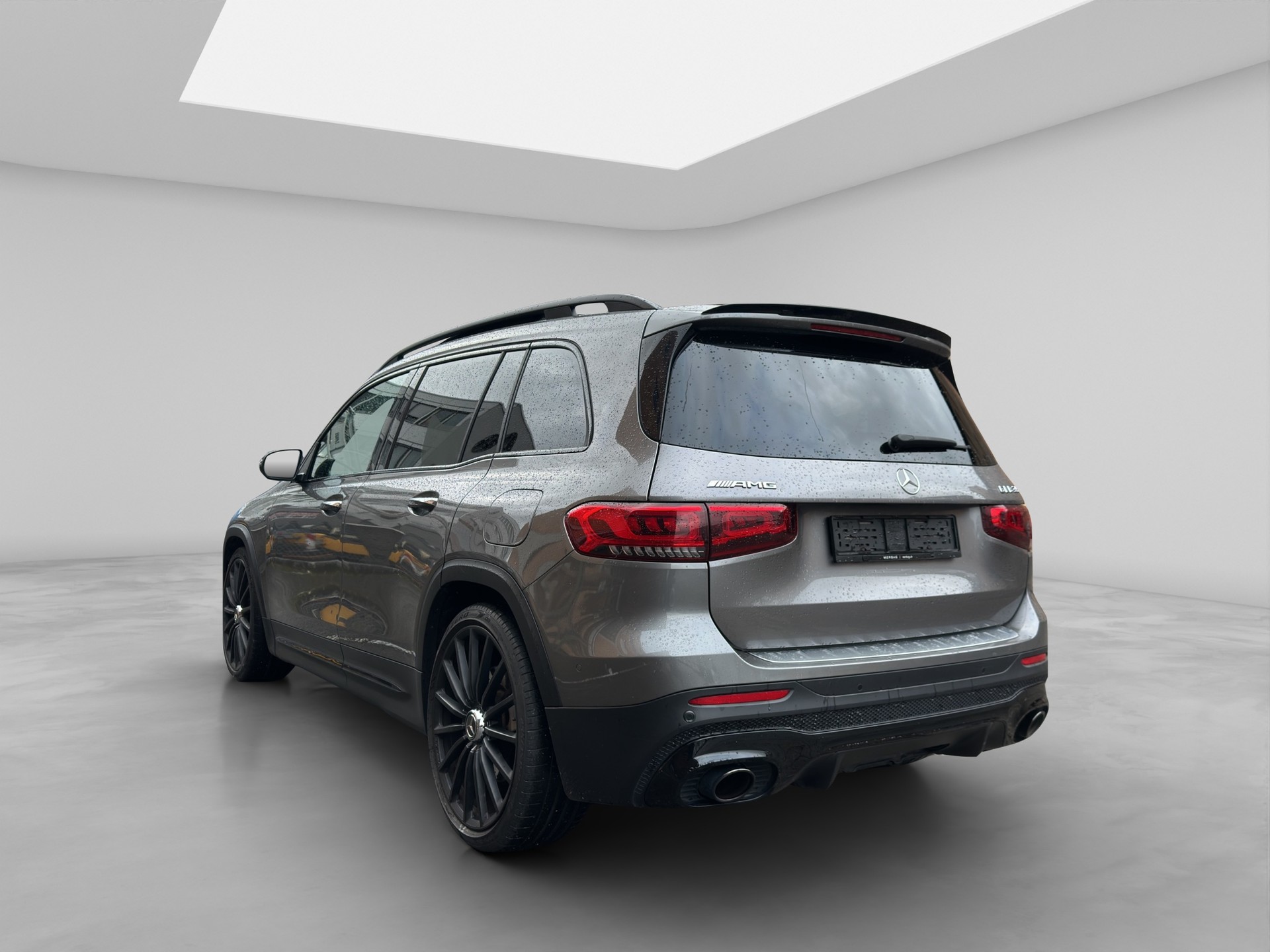 MERCEDES-BENZ GLB 35 AMG 4Matic 8G-Tronic-image-3