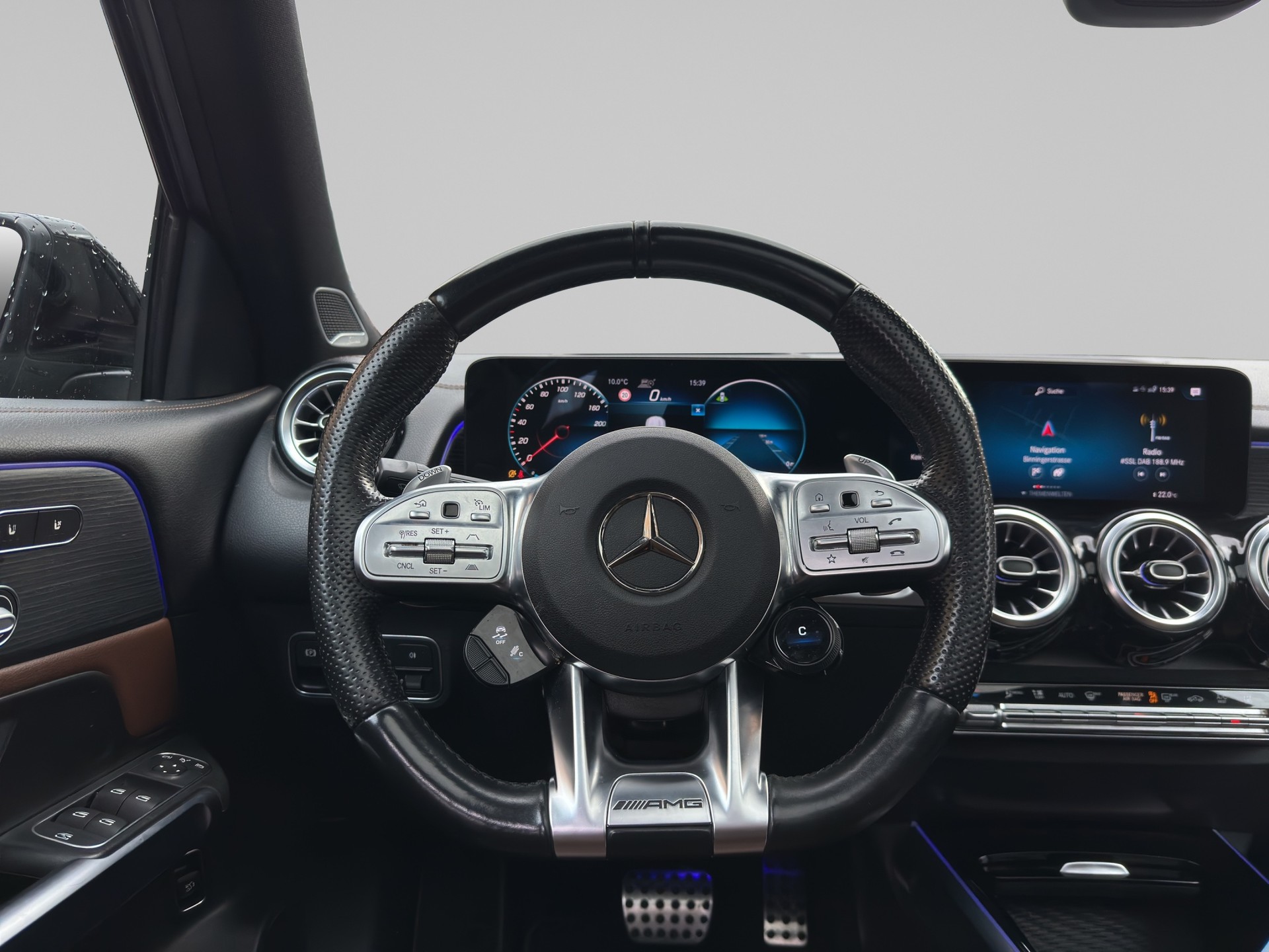 MERCEDES-BENZ GLB 35 AMG 4Matic 8G-Tronic-image-9