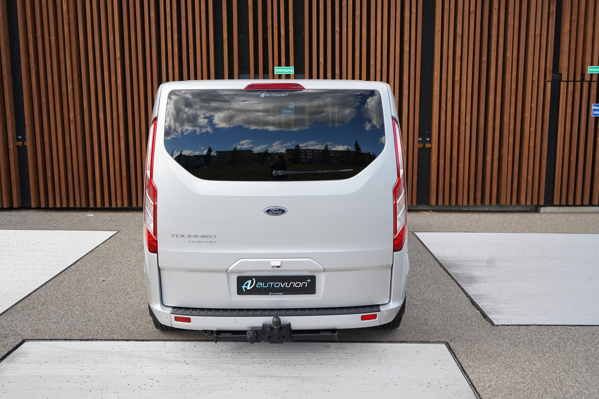 FORD TOURNEO CUSTOM 320 L2H1 TITANIUM X AUTOMAT l 170 PS-image-12