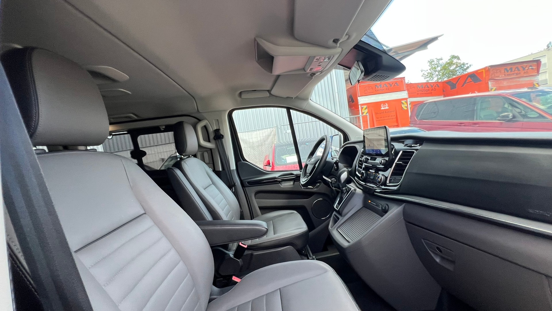 FORD TOURNEO CUSTOM 320 L2H1 TITANIUM X AUTOMAT l 170 PS-image-23