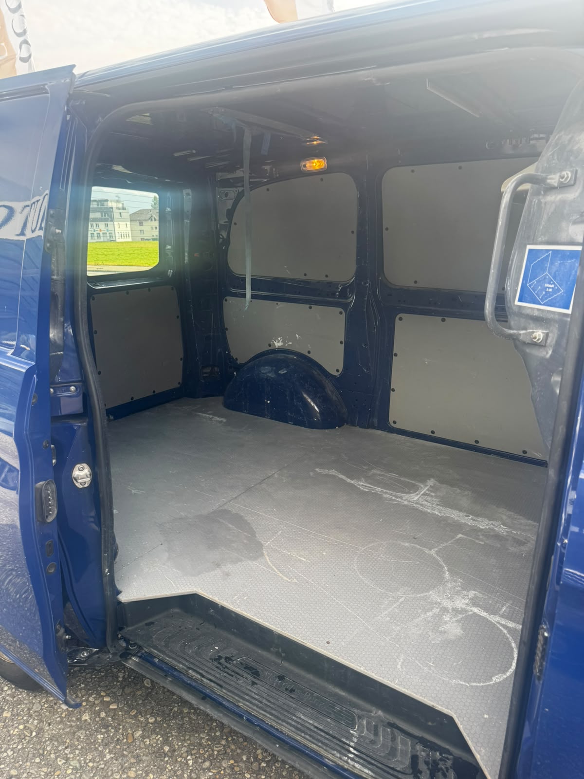 MERCEDES-BENZ Vito 114 CDI-image-13