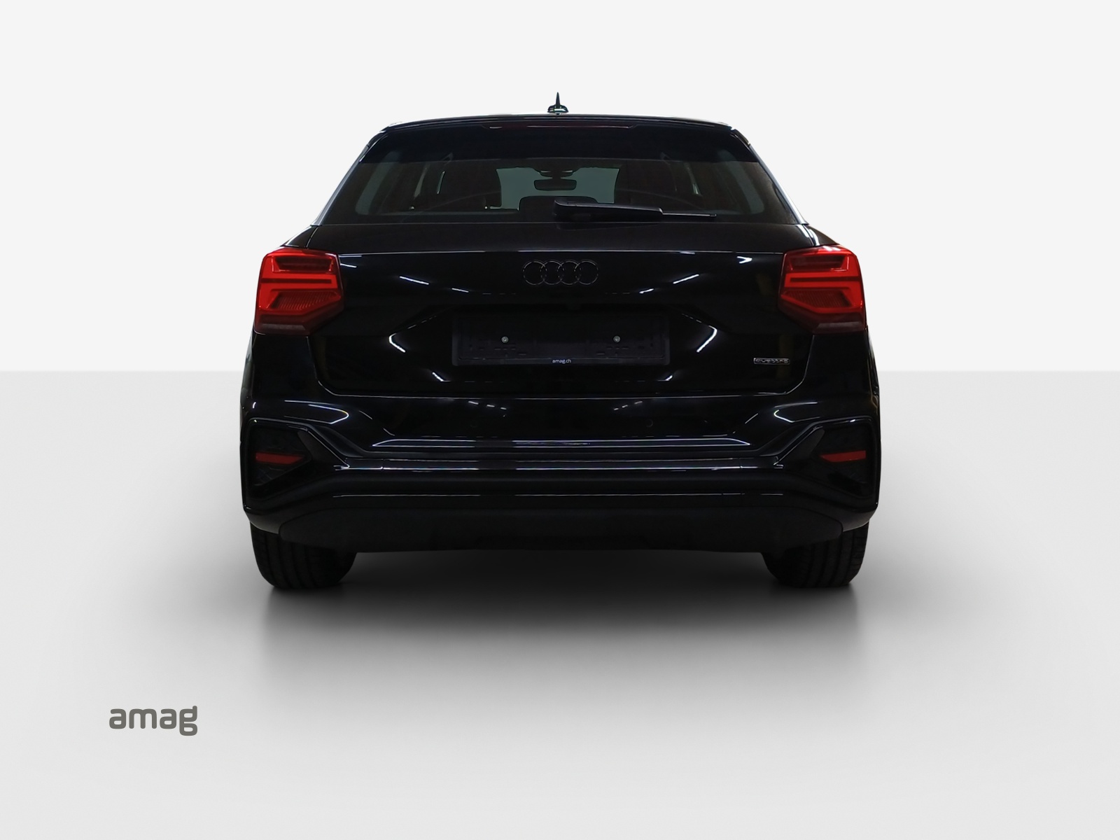 AUDI Q2 40 TFSI S line quattro S-tronic-image-3