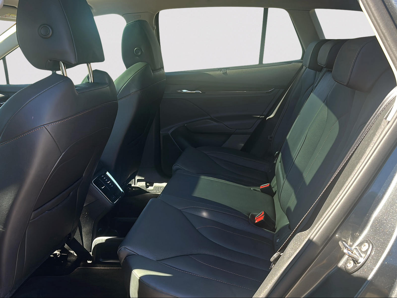 SKODA Enyaq iV 80x-image-4