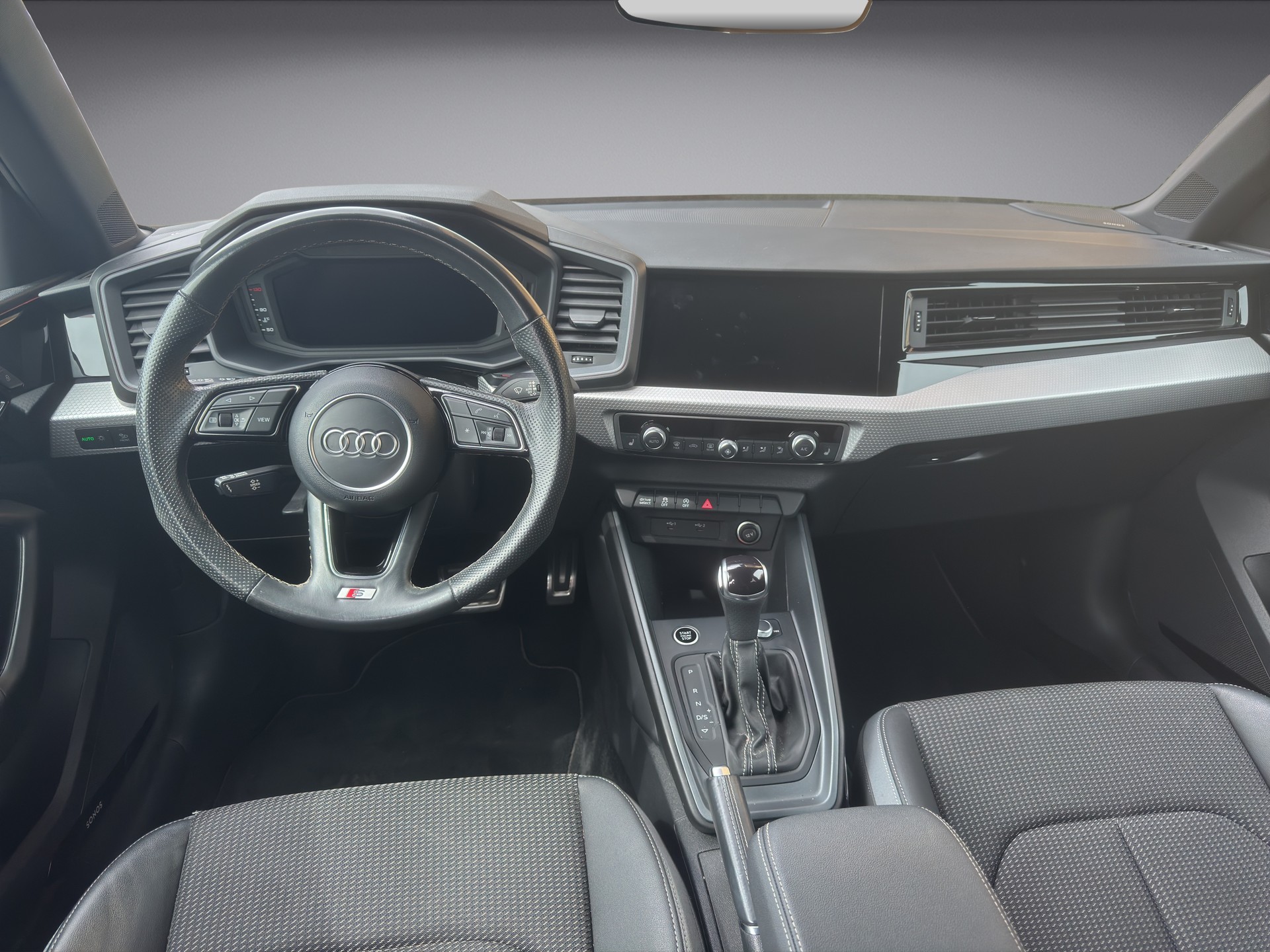 AUDI A1 Sportback 1.5 35 TFSI S-Line City Carver-image-7
