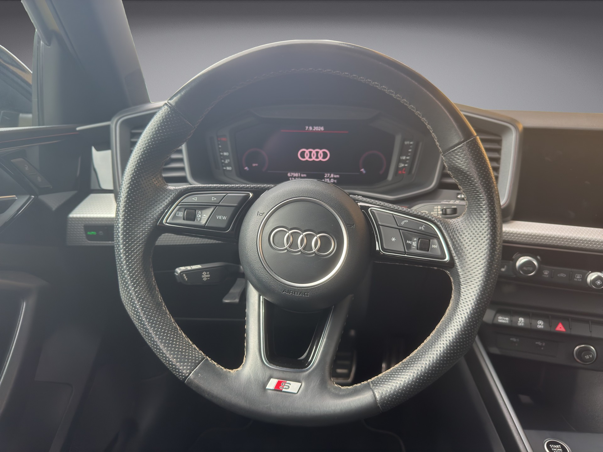 AUDI A1 Sportback 1.5 35 TFSI S-Line City Carver-image-8