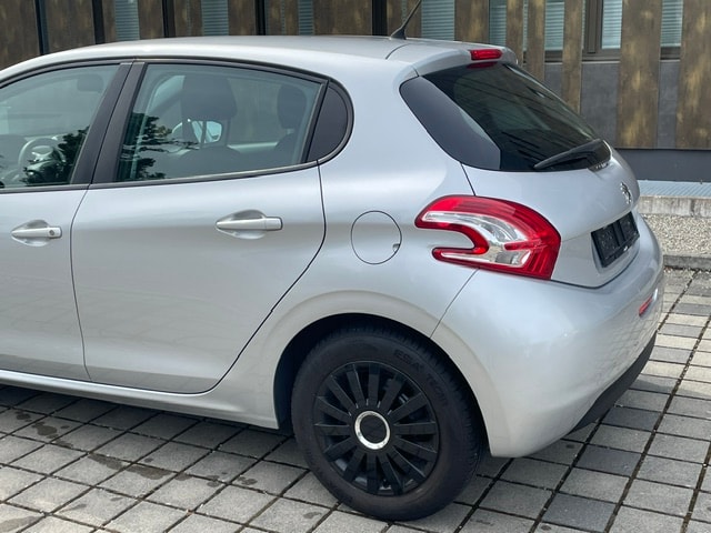 PEUGEOT 208 1.4 VTI Active-image-7