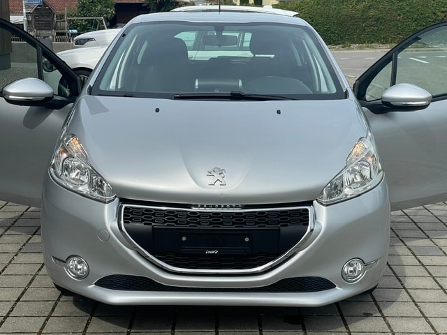 PEUGEOT 208 1.4 VTI Active-image-4