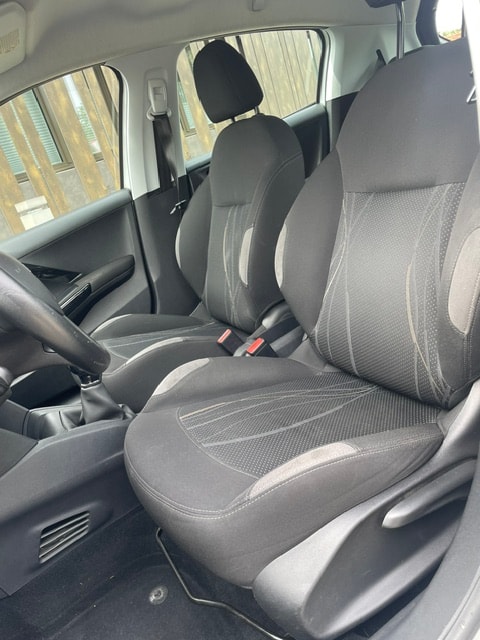 PEUGEOT 208 1.4 VTI Active-image-15