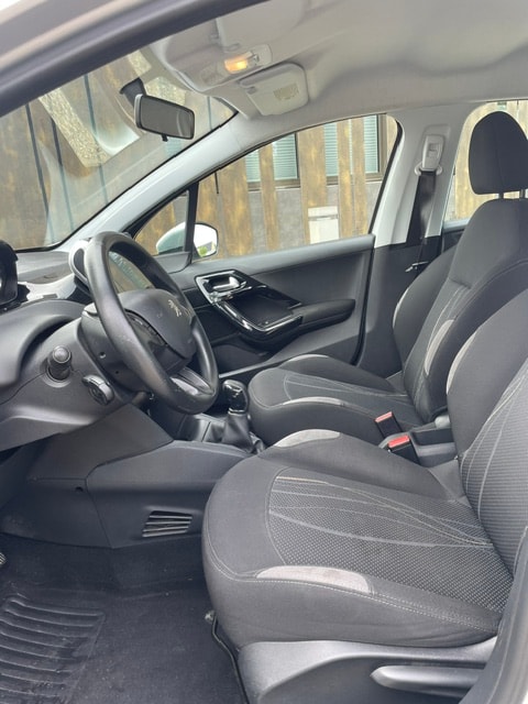 PEUGEOT 208 1.4 VTI Active-image-14
