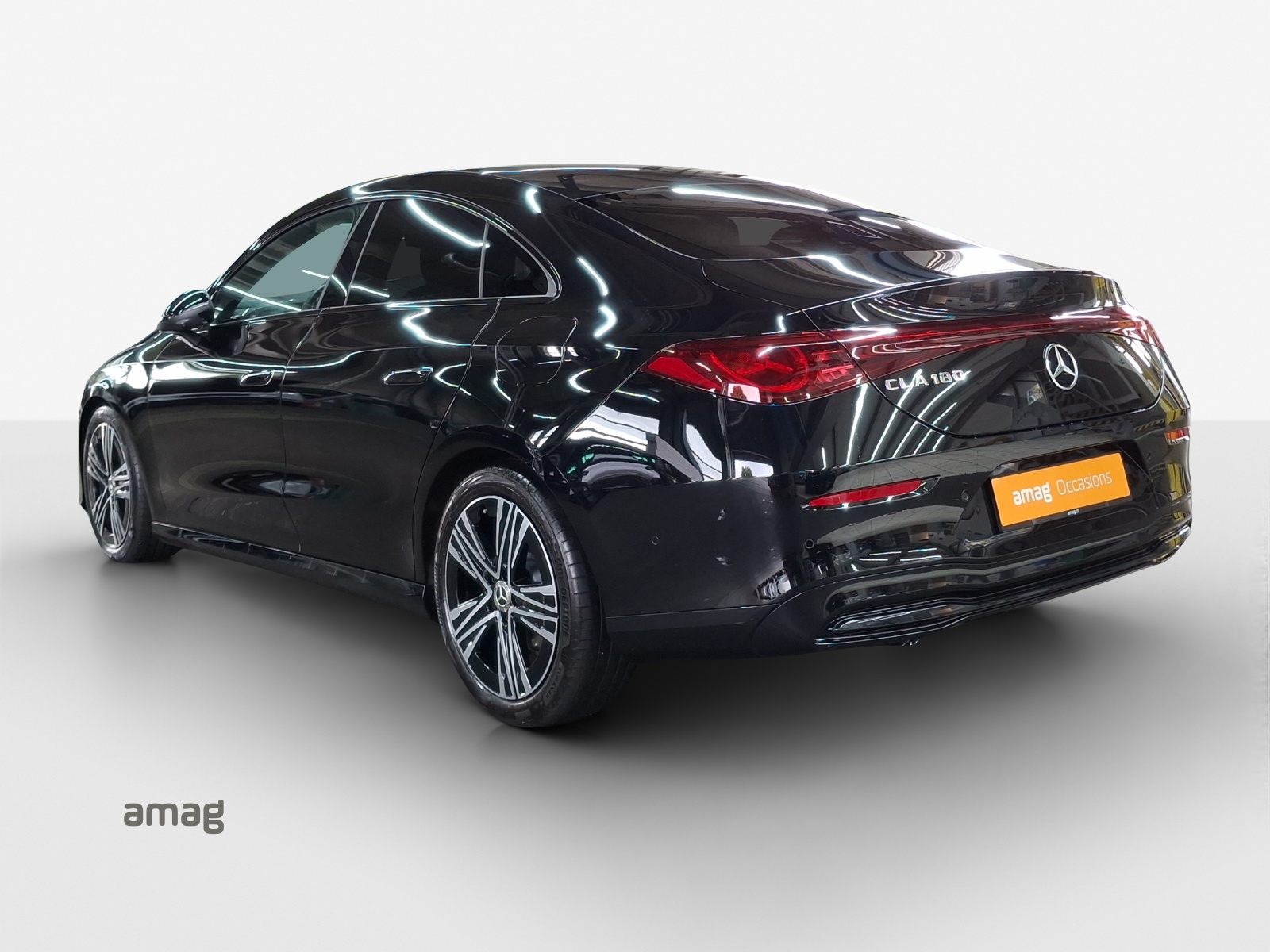 MERCEDES-BENZ CLA 180 8G-DCT-image-2