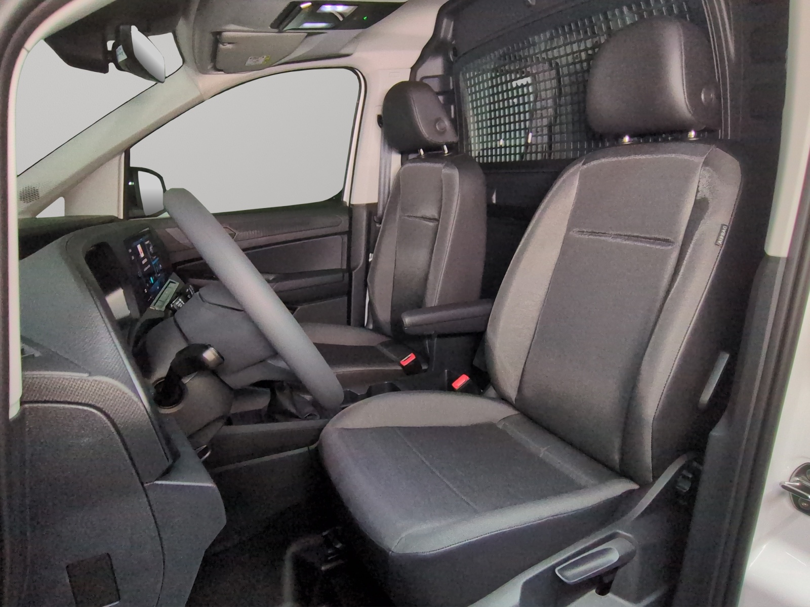 VW Caddy Cargo 2.0TDI 4Motion-image-5